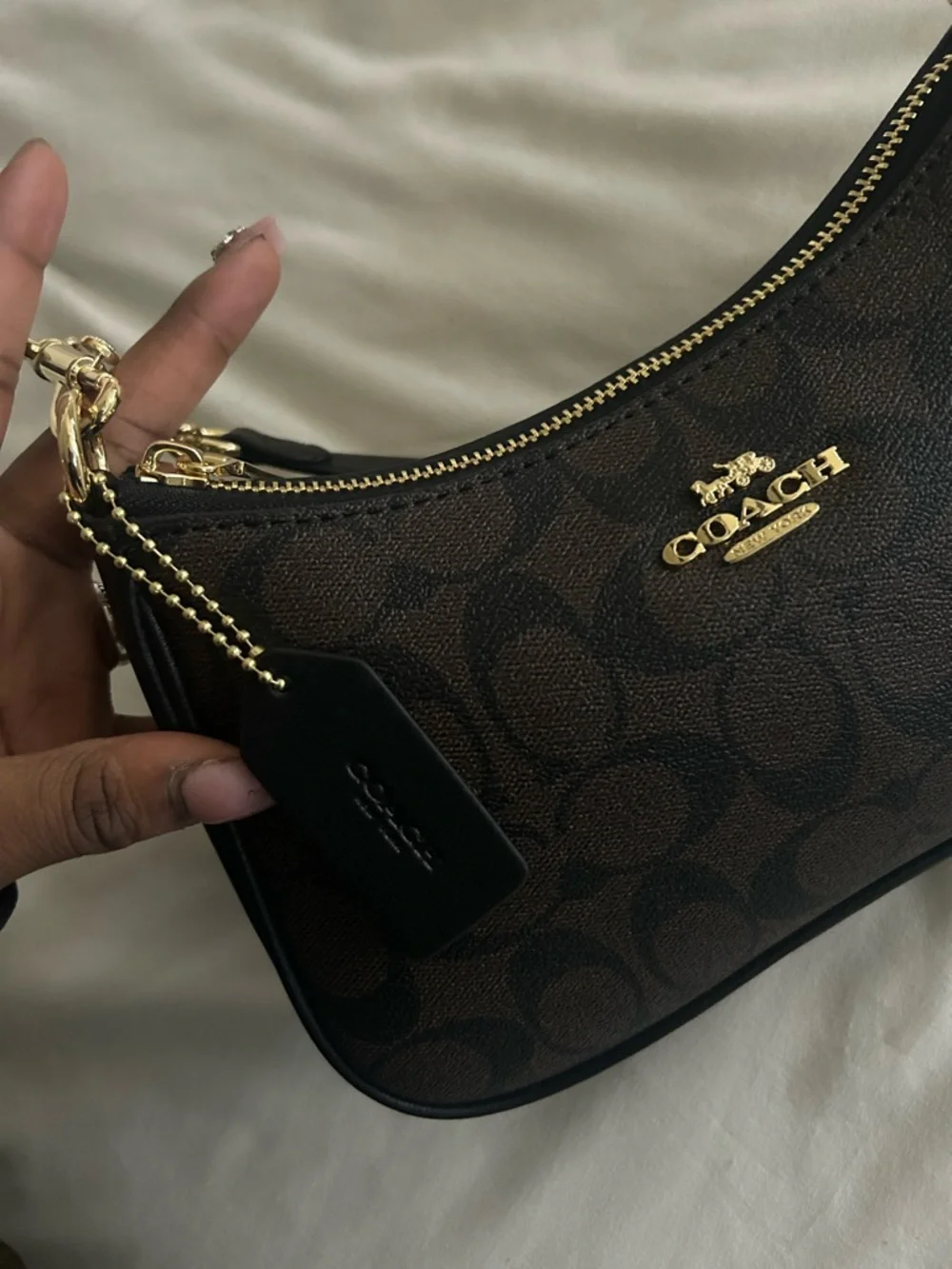 Coach Shoulder Bag - Picture 4 of 7